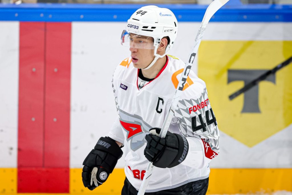 damir-sharipzyanov-ustanovil